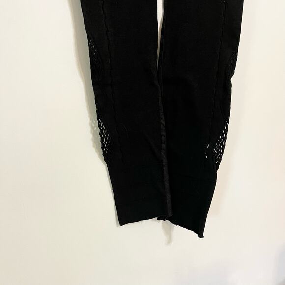 NWOT Free People Movement Running Through My Mind Leggings in Black - Picture 5 of 8